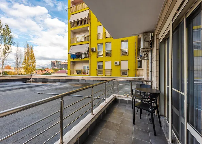 New Boulevard Condo / 10\' Walk From Tirana Center